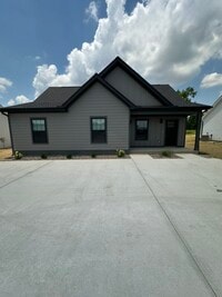 Building Photo - 341 Woods Rd
