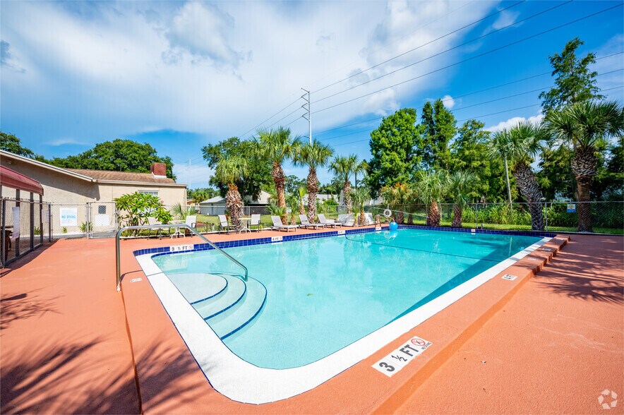 Primary Photo - Beltrees Plaza