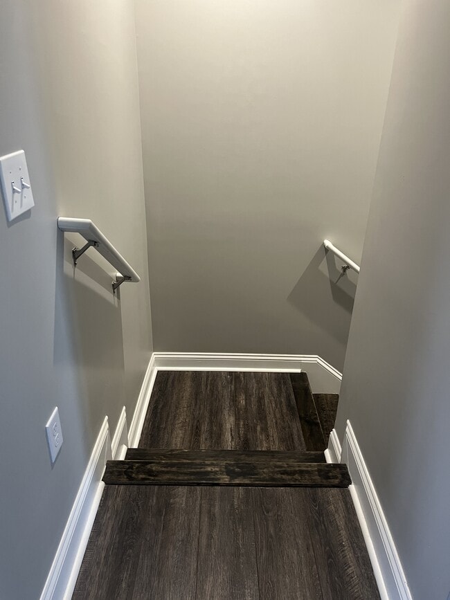 Building Photo - 77 Emanuel Ct