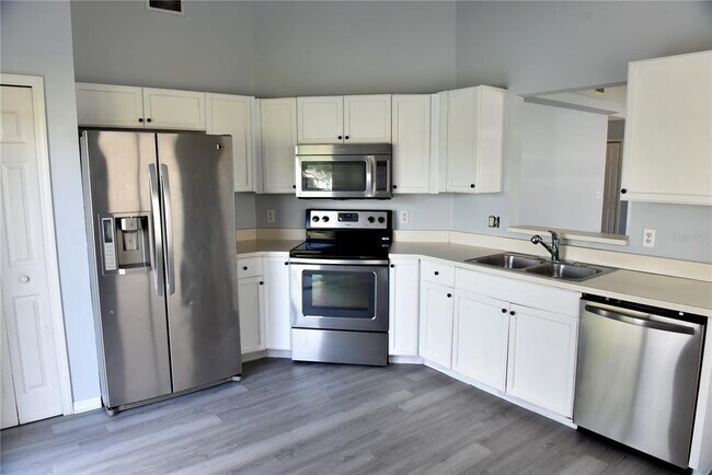 Building Photo - 271 Daniels Pointe Dr