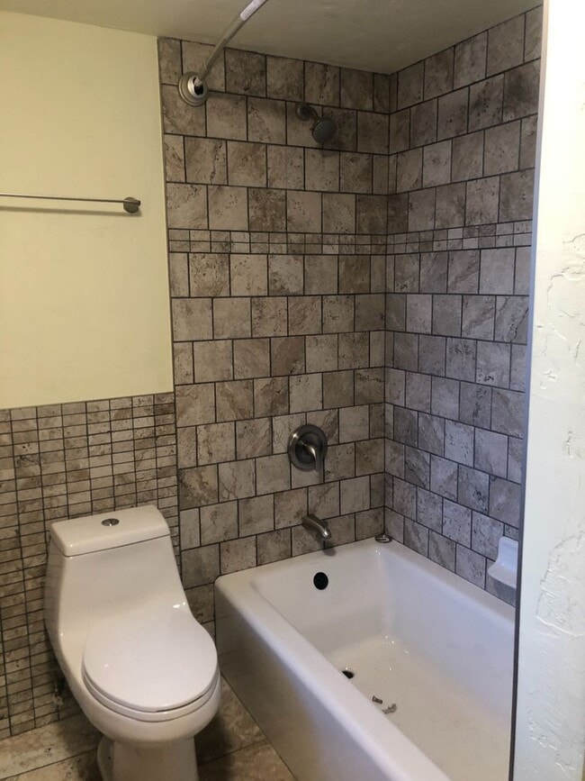 Building Photo - 2 BR Walkout Basement Apartment in Victor, ID