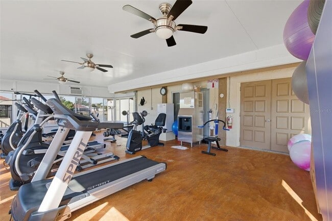 Building Photo - 4440 Pelorus Dr