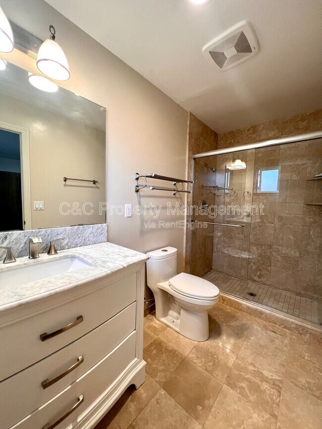 Building Photo - 1221 La Canada Way