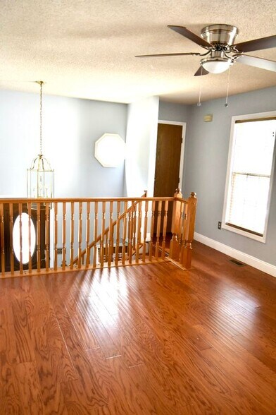 Building Photo - 6411 E Gate Dr