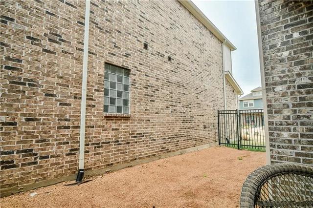 Building Photo - 1402 French Violet Wy