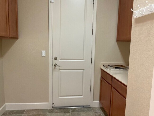 Building Photo - 1320 Winterchase Way