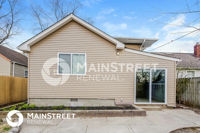 Building Photo - 1141 N Rochester Ave