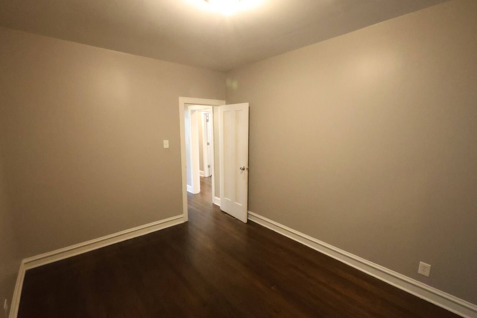 Building Photo - 5653 N Talman Ave