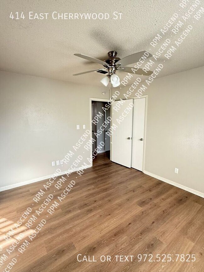 Building Photo - 414 E Cherry Wood Ln