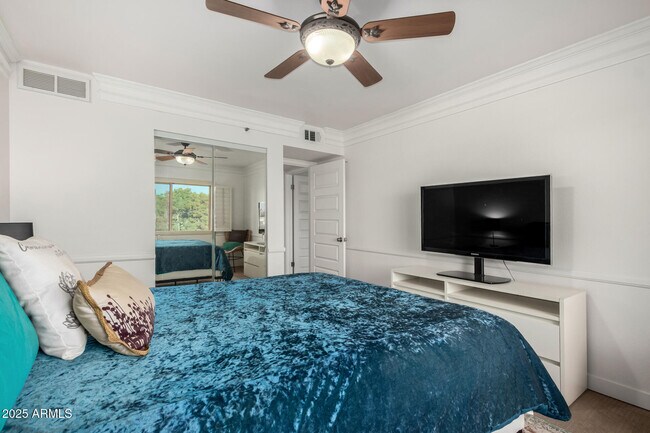 Building Photo - 7970 E Camelback Rd