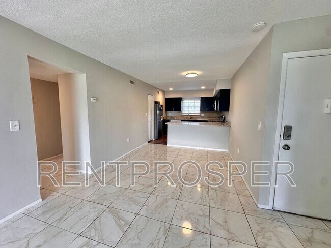 Building Photo - 5317 Curry Ford Rd