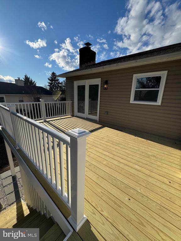 Building Photo - 110 Elaine Dr