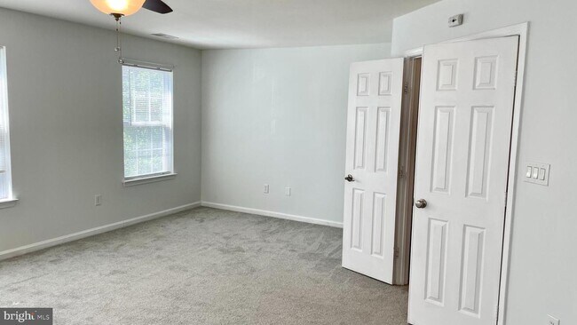 Building Photo - 45994 Grammercy Terrace
