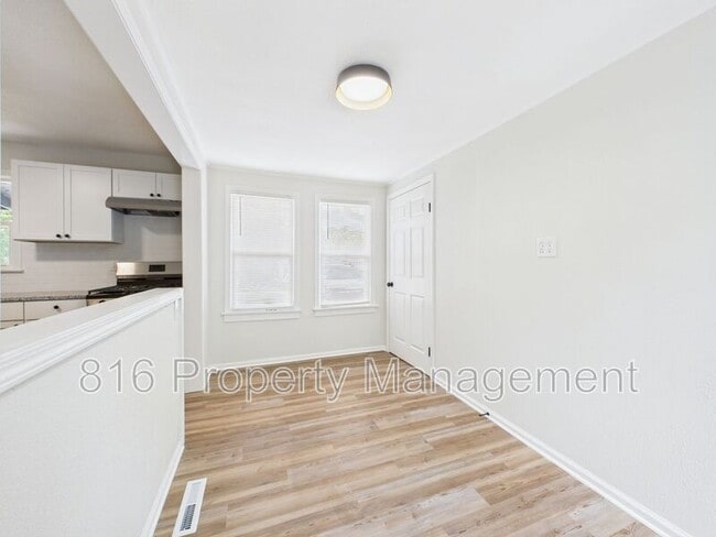 Building Photo - 175 Novak St