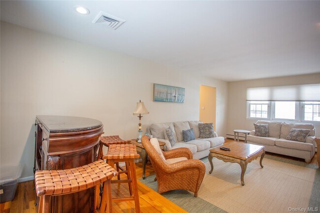 Building Photo - 9 Kensington St