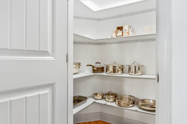 Building Photo - 3187 S Signorello Ln