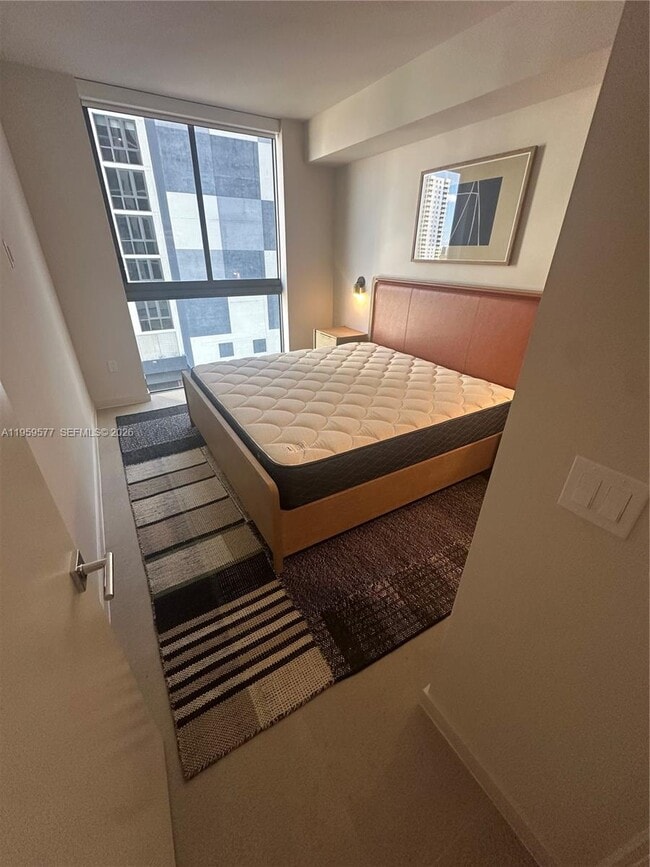 Building Photo - 11 NE 6th St