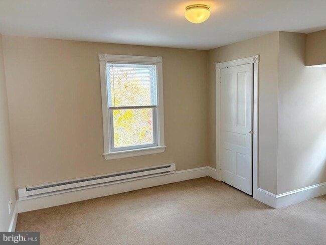 Building Photo - 1643 Rockwell Rd