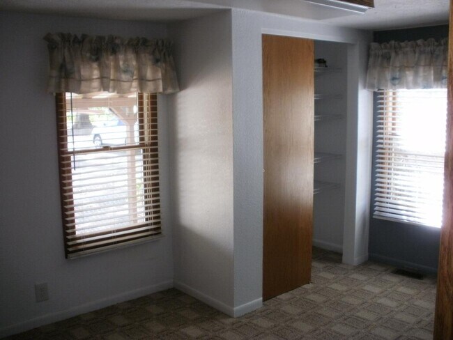 Building Photo - 9826 CO-66