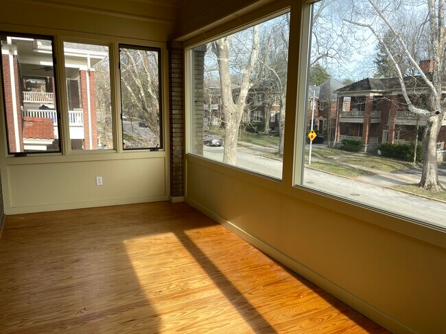 Building Photo - 227 Sycamore Rd