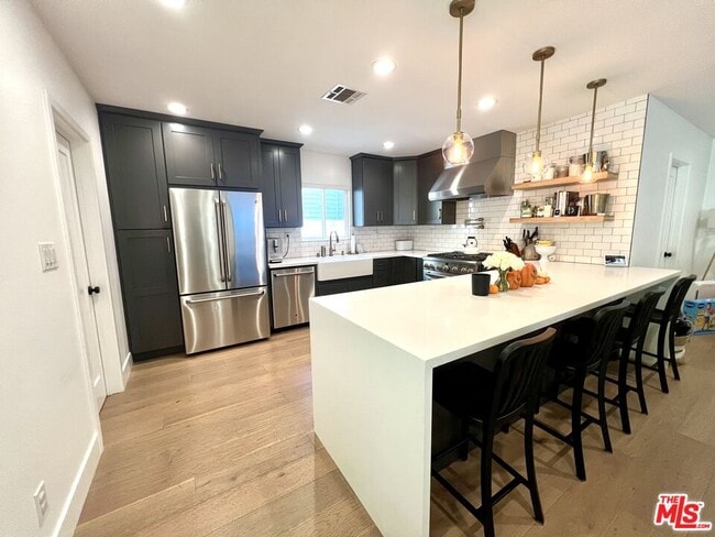 Building Photo - 4321 Greenbush Ave