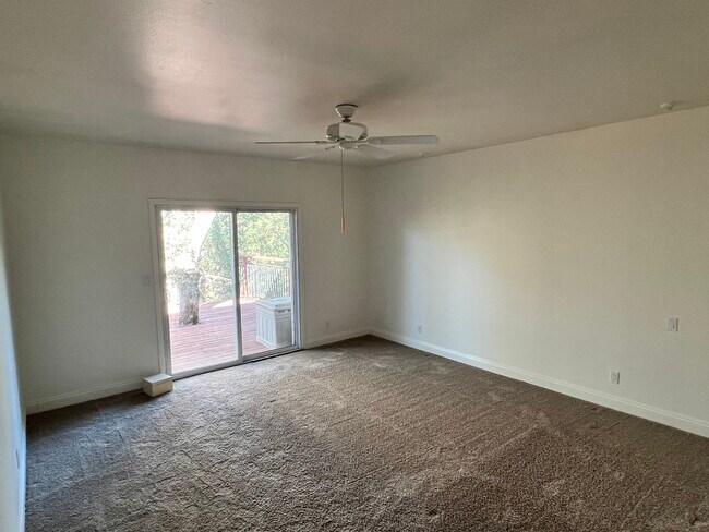 Building Photo - 4425 Las Encinitas Dr