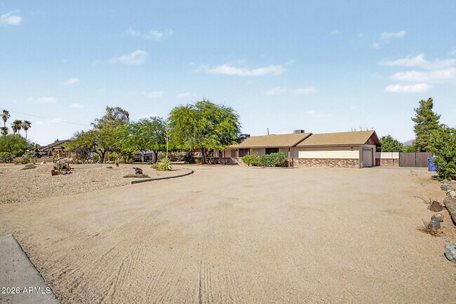 Building Photo - 16223 N 40th Pl