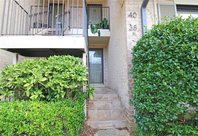 Building Photo - 38 La Rue Pl NW