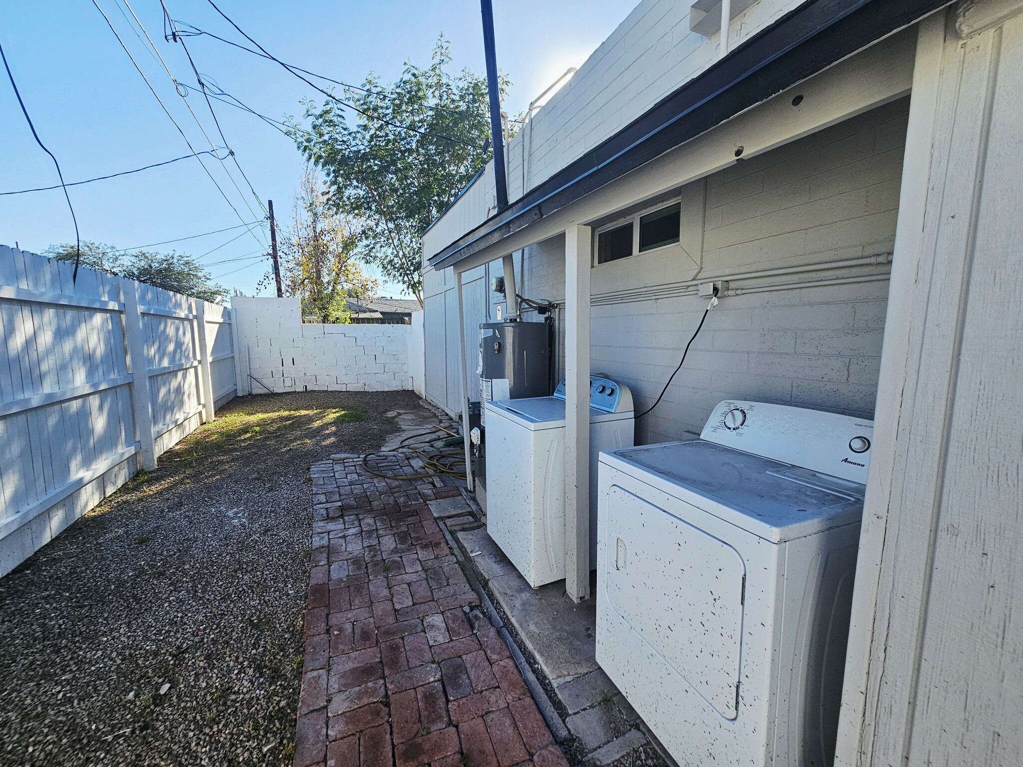 Washer Dryer - 1731 E Moreland St