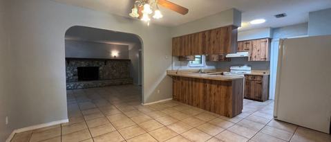 Building Photo - 2904 Sabal Palm Dr