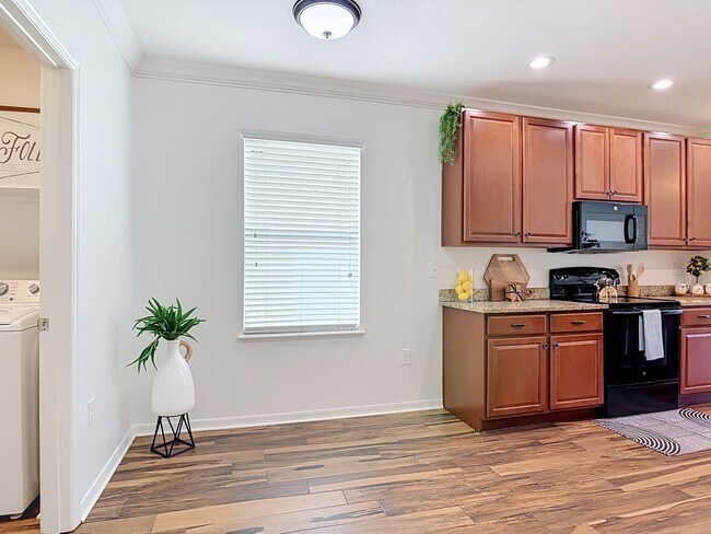 Building Photo - 221 W Fiesta Key Loop