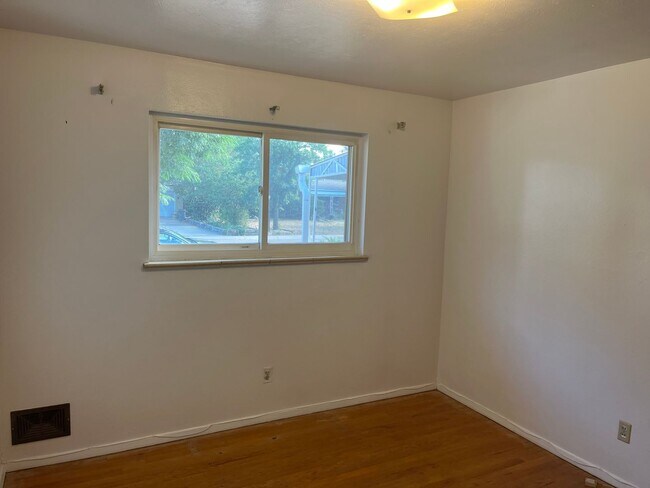 Building Photo - 12372 E 30th Ave