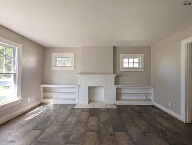 Building Photo - 1706 McGregor Ave