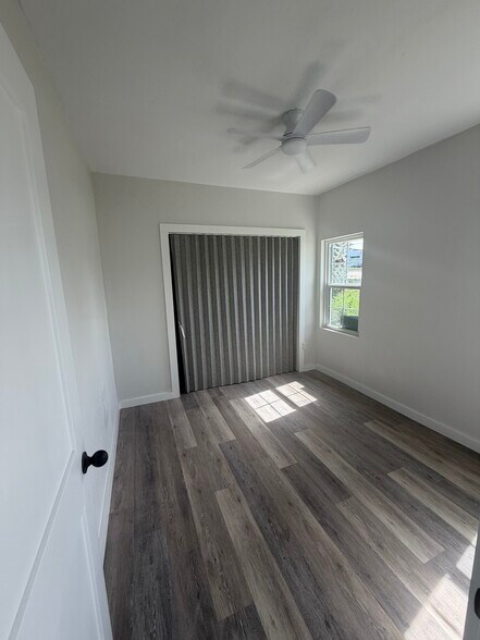 Bedroom 1 - 1302 Clearlake Rd