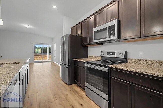 Building Photo - 68 Blueberry Ct NE