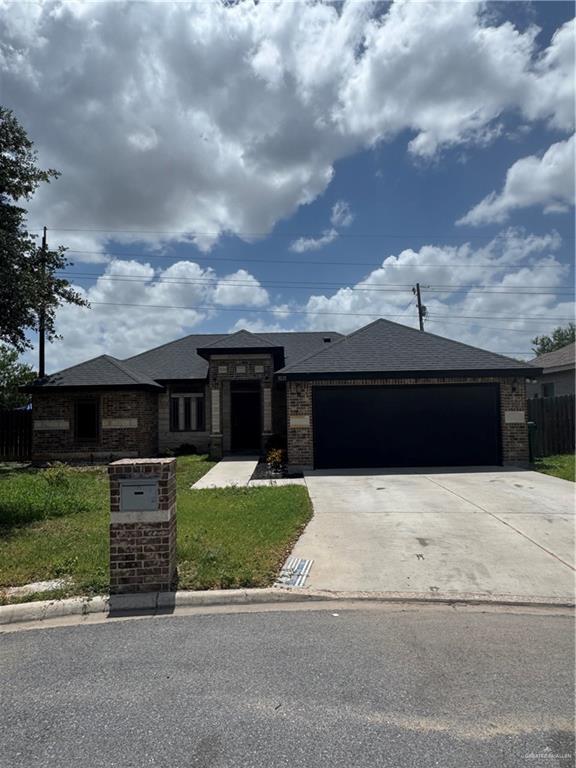 Primary Photo - 1021 W Oak Ln
