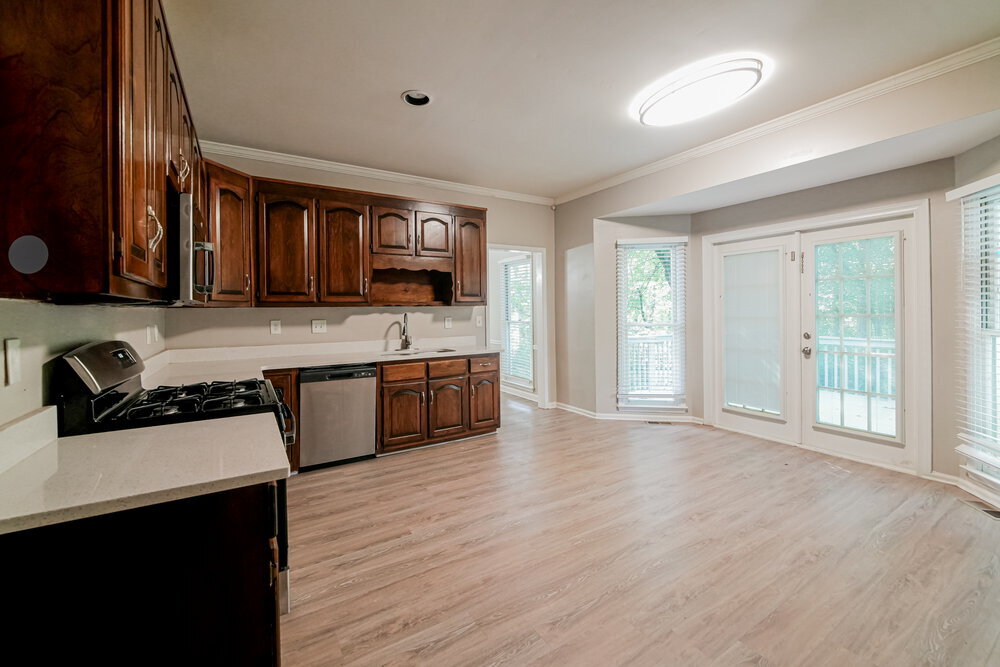 Building Photo - 8601 Stone Creek Ct