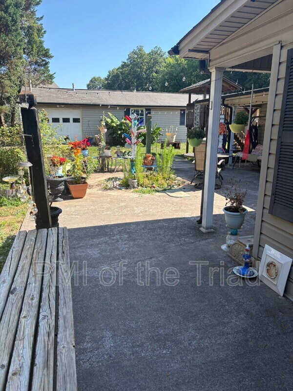 Building Photo - 1349 Amylee Trail