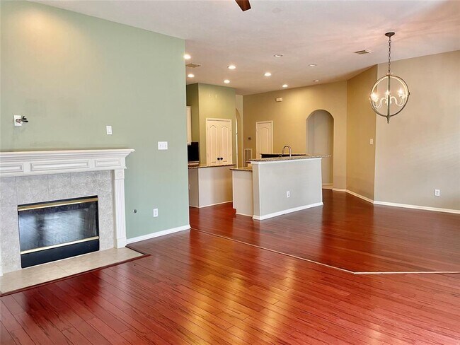 Building Photo - 608 Biscayne Bend Ln