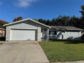 Building Photo - 7553 Laurel Springs Dr