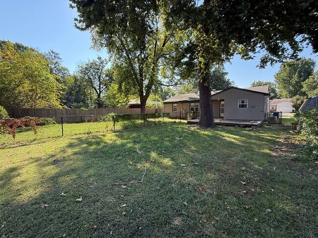 Building Photo - 3761 E 39th Pl