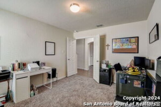 Building Photo - Super Nice Spacious Home with over 2600 sq ft in Parc at Escondido