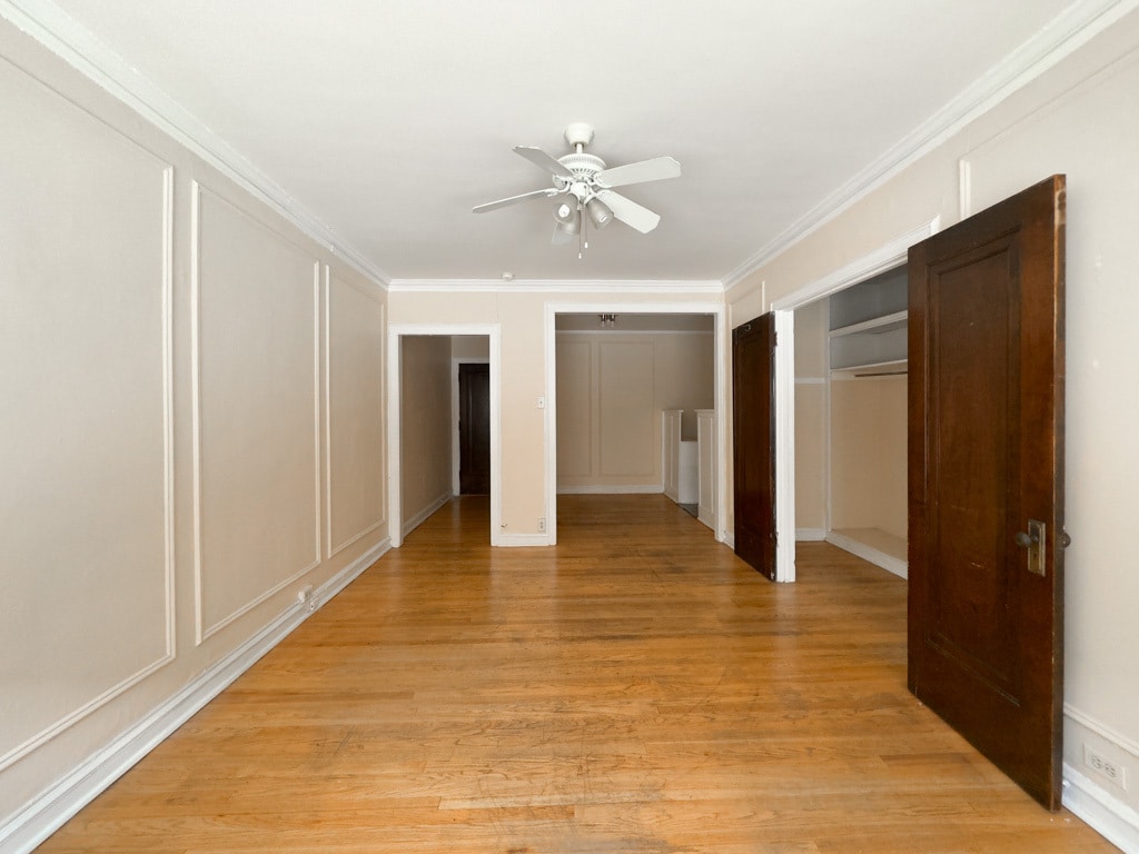 Building Photo - 1211 W Elmdale Ave