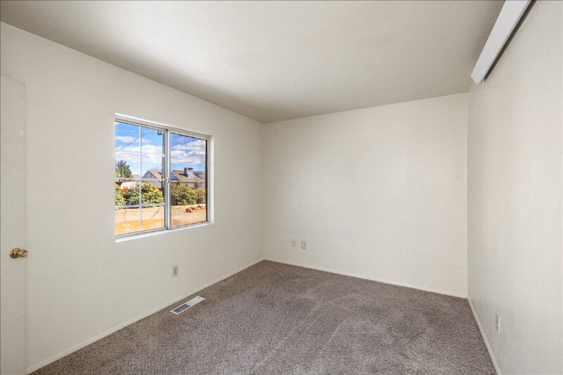 Building Photo - 8849 Len Ct