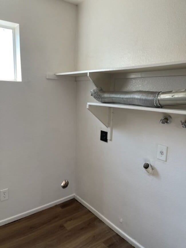 Building Photo - Mesa 4 bedroom rental