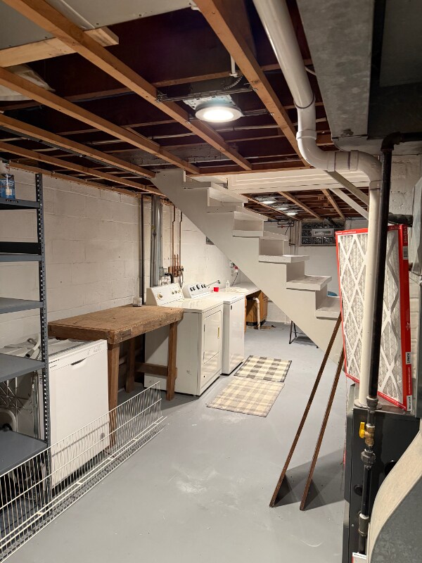 Building Photo - 2306 W 82nd Pl