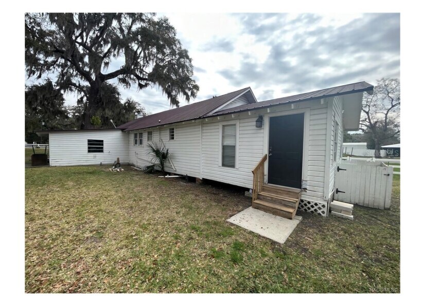 Building Photo - 10781 W Yulee Dr