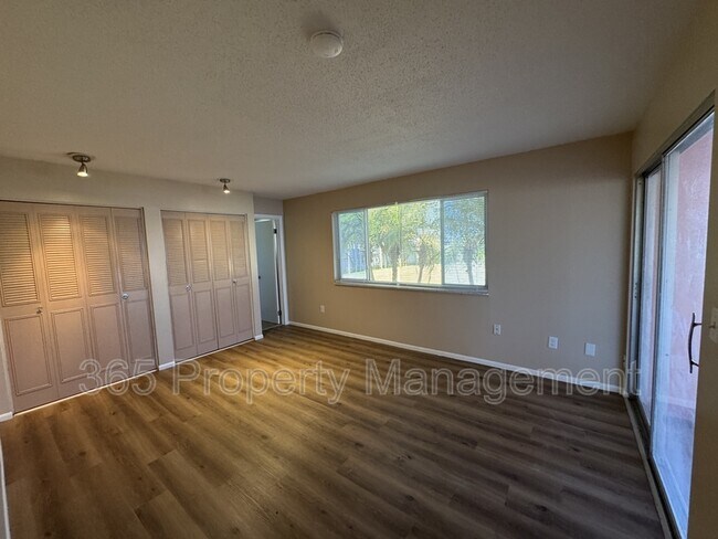 Building Photo - 2379 Conway Blvd