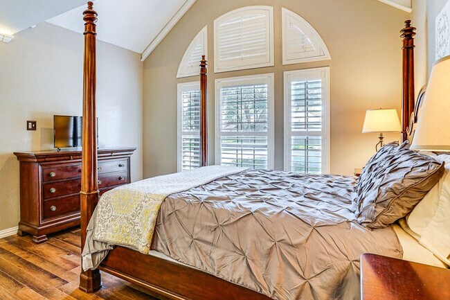 Building Photo - 3601 Medford Ct