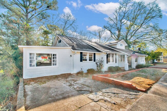 Building Photo - 424 Pearl St